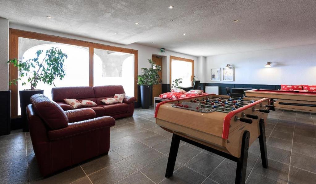 Appartement 4 Personnes Avec Piscine, Wifi, Garage Besse-et-Saint-Anastaise Exterior foto